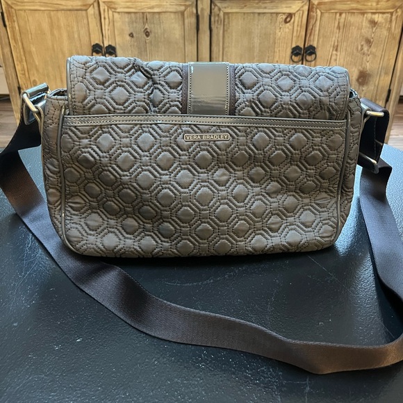 Vera Bradley Gray Quilted Crossbody Messenger Bag with Magnetic Closure - Picture 4 of 8